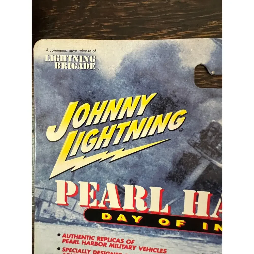 Johnny Lightning see photos